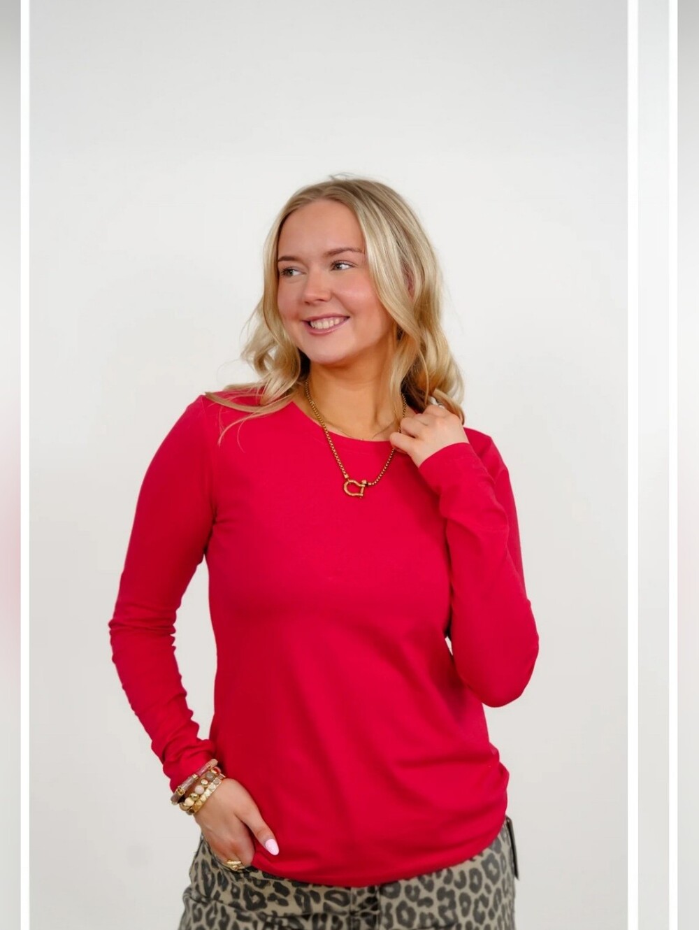 Zenana Women’s Size 1X Red Long-Sleeve Crew Neck Cotton Tee
